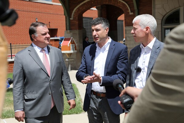 Congressman Barrett, US Energy Secretary Hold Roundtable Discussion on Energy