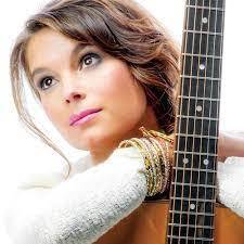 Lansing Native, Country Singer Kari Holmes to Open Cleary's Annual Summerfest