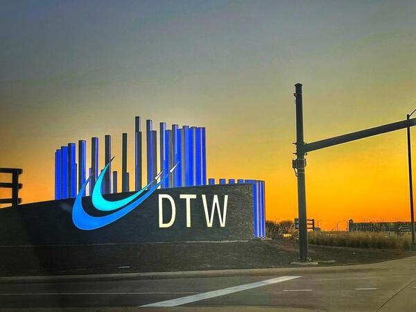 Detroit Metro Among 40 US Airports Targeted by Shutdown-Related Flight Cuts