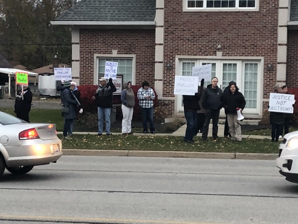 Protesters Show Support For Mueller Investigation