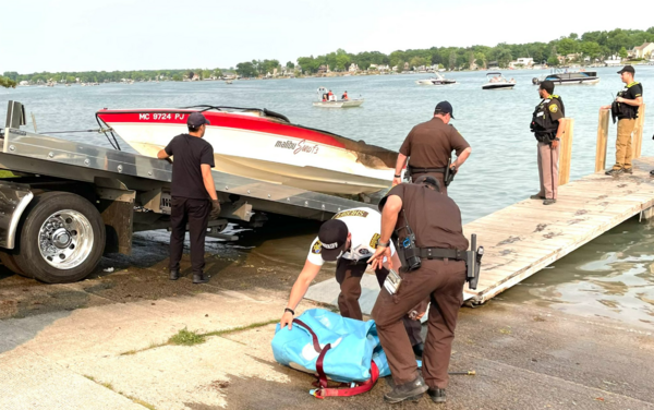 Authorities Respond to Boat Explosion on Union Lake