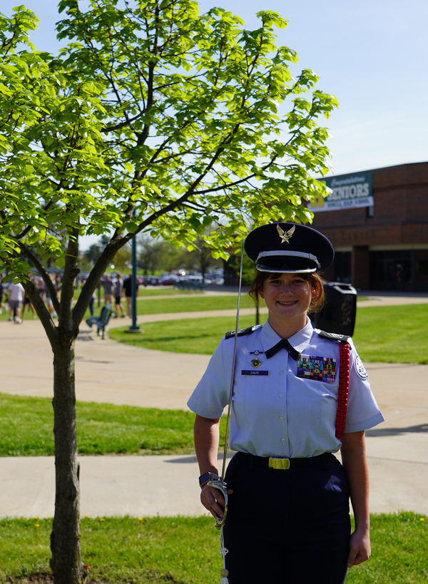 HHS Air Force Junior Cadet Receives Flight Academy Scholarship