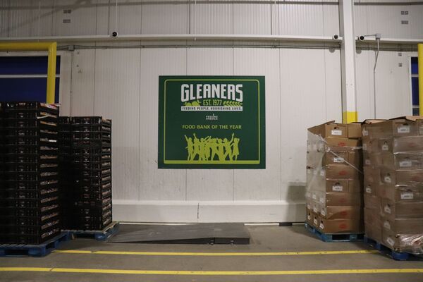 Companies Donate 40,000 Pounds Of Food To Gleaners