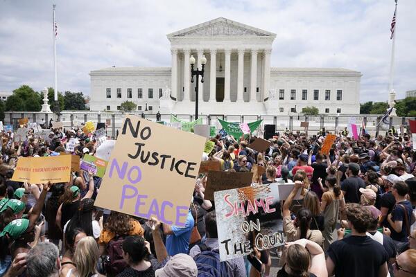 U.S. Supreme Court Overturns Roe v. Wade